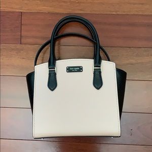 NEW Kate Spade Handbag w/ Strap